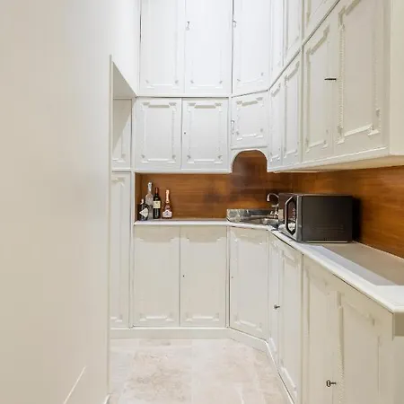 Apartment Luxury Cola