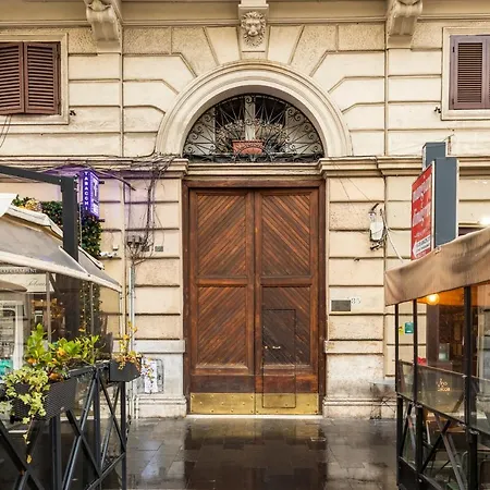 Luxury Cola Apartman *