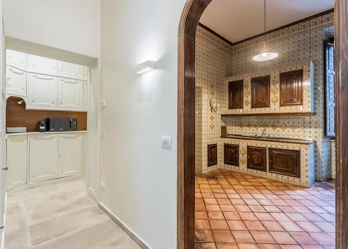 아파트 Luxury Cola